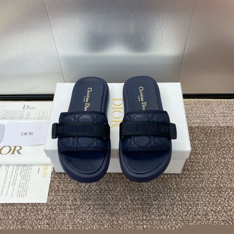 ch**an D*or slippers